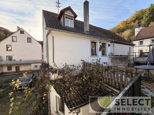 Haus 1 Rückansicht - 7 Zimmer Mehrfamilienhaus, Wohnhaus in Hausweiler