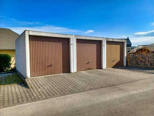 Garagen - Büro in Mühltroff zum Kaufen