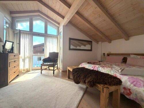 Blick in das Schlafzimmer.jpg - 