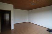 Wohnbereich - 3 Zimmer Etagenwohnung zur Miete in Bischofsheim