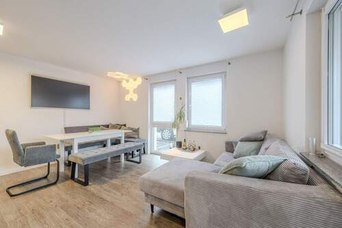 Wohnen / Essen - 4 Zimmer Etagenwohnung zum Kaufen in Ludwigsburg