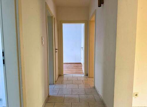 Ein Schritt Zuhause - 