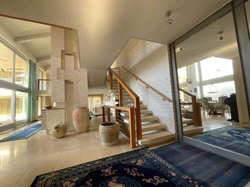 Blick vom Eingangsbereich in den Wohnbereich (Hinterhaus) - 