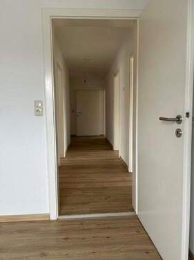Flur 1 - 4 Zimmer Etagenwohnung zur Miete in Passau