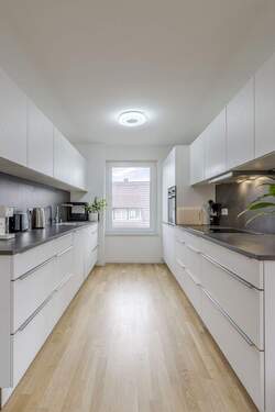 Zeitlos moderne Einbauküche - Etagenwohnung mit 95,80 m&sup2; in Stuttgart / Zuffenhausen zum Kaufen