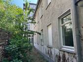 Rückansicht Anbau und Wohnhaus - 