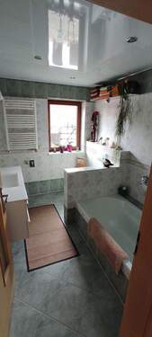 Badezimmer 1. OG - 