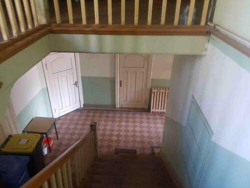 Treppenabgang mit historischer Originalausstattung - 