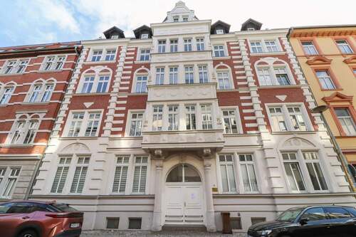 Frontansicht - 3 Zimmer Etagenwohnung zum Kaufen in Magdeburg