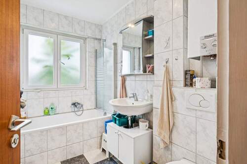 Tageslichtbad - Etagenwohnung mit 52,70 m&sup2; in Ludwigsburg / Oßweil zum Kaufen