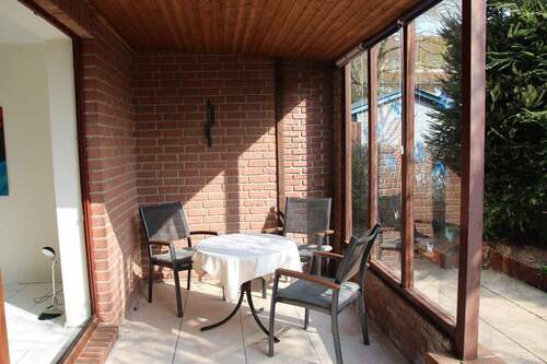 ÜBERDACHTE TERRASSE - 