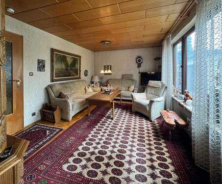 Wohnzimmer - 8 Zimmer Einfamilienhaus in München