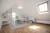 Dachstudio-Arbeitszimmer-visualisiert - 
