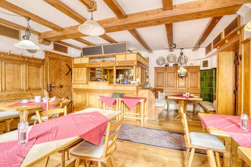 Gastraum mit Theke - 