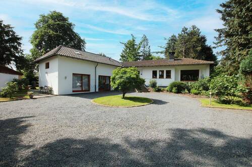 Haupthaus - 1 Zimmer Einfamilienhaus zum Kaufen in Hennef (Sieg)