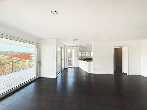 Wohnbereich mit Küche - Etagenwohnung mit 142,00 m&sup2; in Stuttgart zur Miete