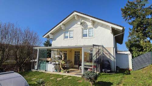 Haus Gartenansicht - Einfamilienhaus mit 161,60 m&sup2; in Waldsolms zum Kaufen