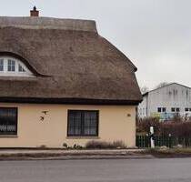 Einfamilienhaus Doppelhaushälfte mit 1813qm Eigentumsgrundstück - Putbus OT Kasnevitz