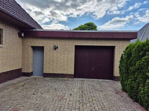 Seiteneingang Garage - 