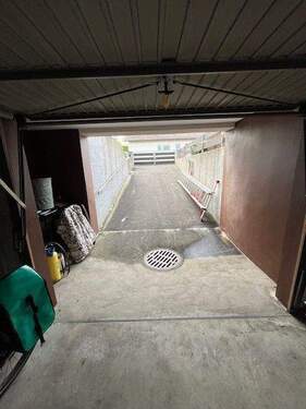 Blick aus der Tiefgarage - 