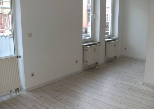 Wohnzimmer - 2 Zimmer Etagenwohnung in Plauen