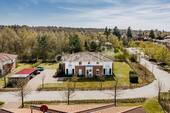 Hausansicht Vorderseite - Mehrfamilienhaus, Wohnhaus in Adendorf zum Kaufen