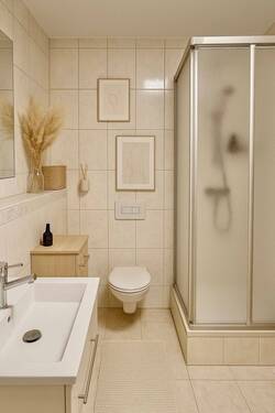 Einrichtungsbeispiel Bad KI generiert - 