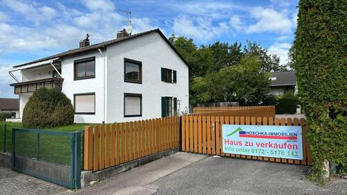 Ansicht - Bezugsfrei! Zweifamilienhaus mit großem Grundstück in Fischen am Ammersee!