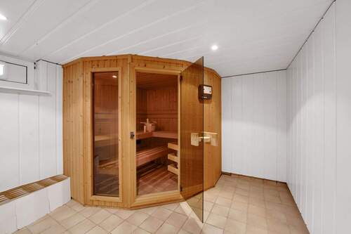 Sauna UG - 