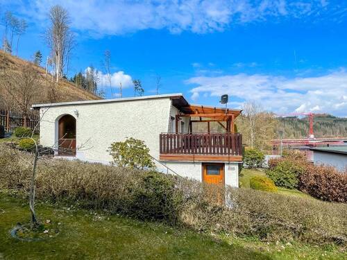 Außenansicht - 2 Zimmer Mehrfamilienhaus, Wohnhaus in Bad Lobenstein