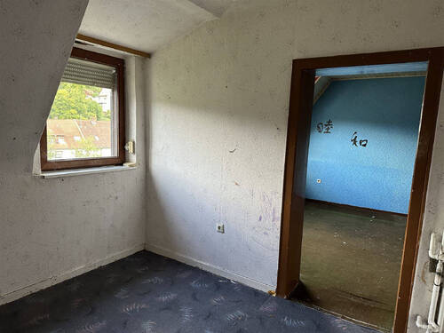 Schlafzimmer / Durchgangszimmer Obergeschoss - Einfamilienhaus mit 105,00 m² in Heimbach zum Kaufen