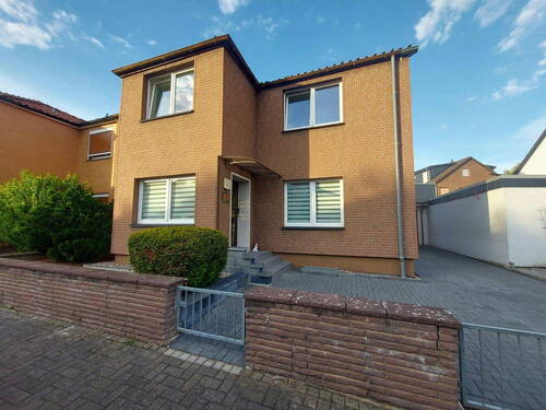 Bild 1 - Doppelhaushälfte in Wunstorf - 399.000,00 EUR Kaufpreis, ca.  121,00 m² Wohnfläche