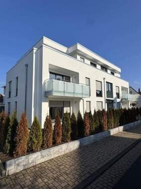 Aussenansicht - NEUBAU 3-Zimmer, Küche, Bad, Gäste-WC, Abstellraum und Balkon in Baunatal - Erstbezug