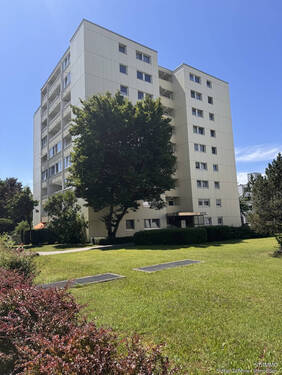 Hausansicht - 3 Zimmer Etagenwohnung zum Kaufen in Markt Schwaben