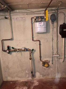 Gas und Wasseranschluß - 