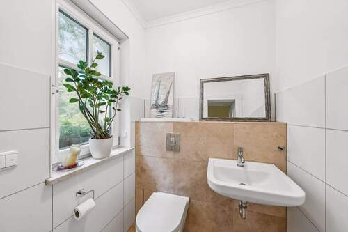 Gäste-WC Erdgeschoss - 