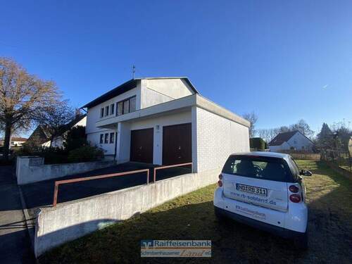 Ansicht Straßenseite - 6 Zimmer Einfamilienhaus zum Kaufen in Schrobenhausen