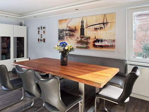 Platz für einen großen Tisch - 