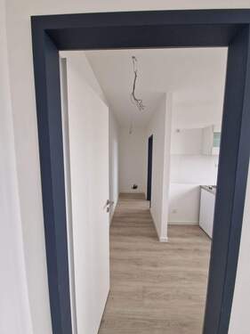 47 II. OG li Apartment 5 Flur.jpg - 