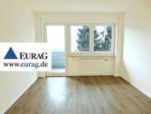 Zimmer 1 - FÜ-Sack: Helle 2-Zi-Whg (1.OG o.A.) mit Tageslichtbad und zwei Balkonen