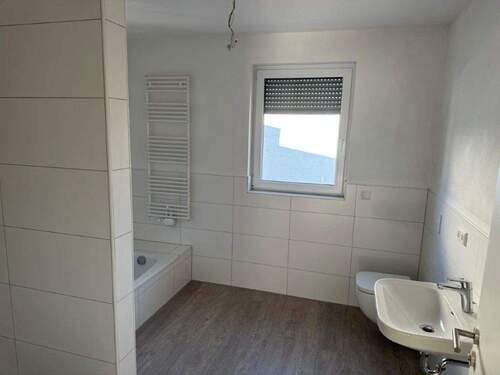 modernes Badezimmer - 