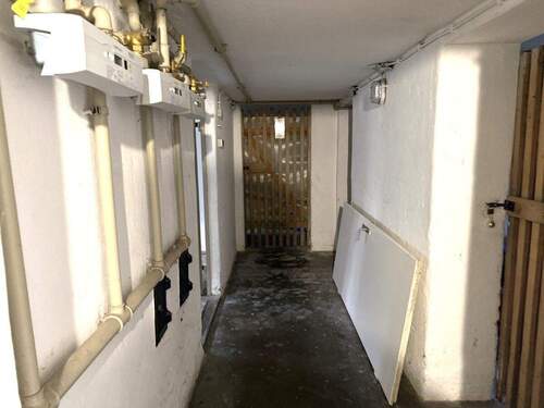 Kellergeschoss - 1 Zimmer Mehrfamilienhaus, Wohnhaus in Hersbruck