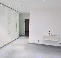 Sanierte 5 ZKB Luxuswohnung mit Loggia und Garage - Friedrichsthal Bildstock