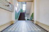 Treppenhaus - Zu vermieten: Wunderschöne Wohneinheit mit Altbaucharme mitten in Karlsruhe
