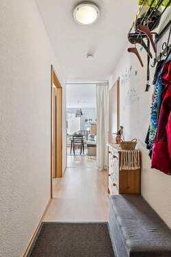 Flur - Etagenwohnung mit 53,00 m&sup2; in Walheim zum Kaufen