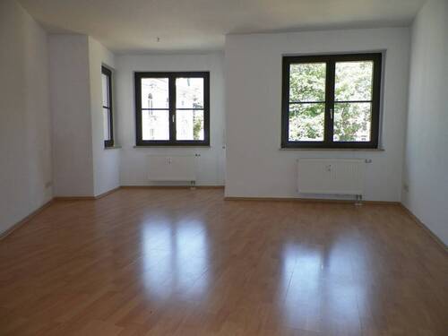 Wohnzimmer - Etagenwohnung mit 100,20 m² in Zwickau zur Miete