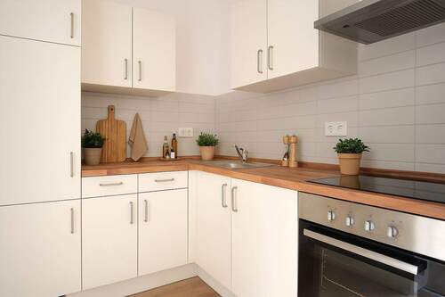 Küche--Einrichtungsbeispiel - Etagenwohnung mit 41,90 m&sup2; in Chemnitz zur Miete