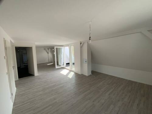 Wohn-/Esszimmer - 3 Zimmer Etagenwohnung in Albstadt