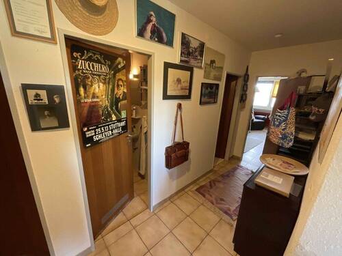 Flur_www.villingen.immobilien - Etagenwohnung mit 77,00 m² in Villingen-Schwenningen zum Kaufen