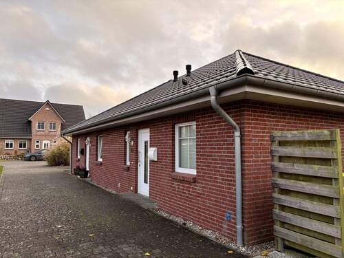 Auffahrt - 2 Zimmer Doppelhaushälfte zum Kaufen in Viöl